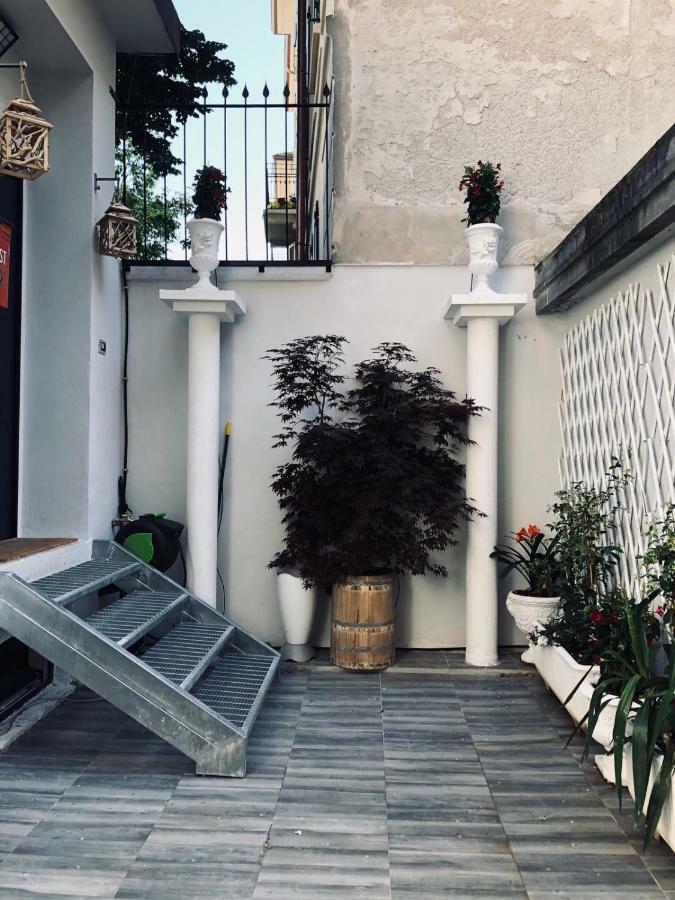 Naviglio81 Bed and Breakfast Milano Exteriör bild