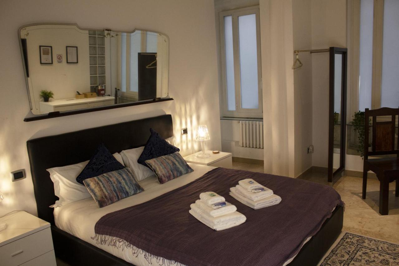 Naviglio81 Bed and Breakfast Milano Exteriör bild